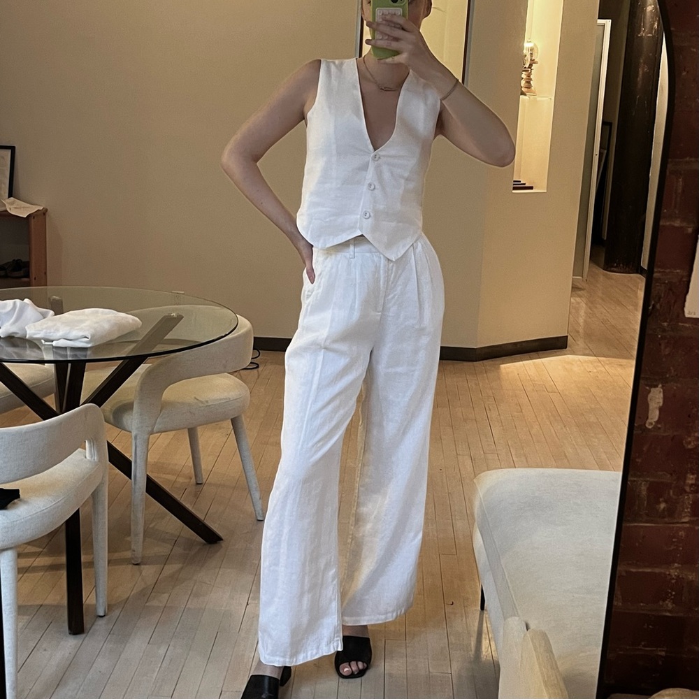 Dissh White linen tank